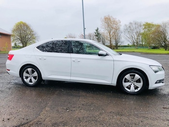 Used Skoda Superb 2015 for sale - 79085449: Photo