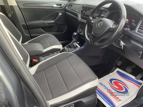 Used Volkswagen T-Roc 2018 for sale - 76634496: Photo 6