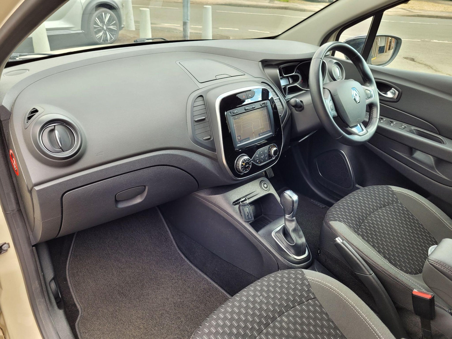 Used Renault Captur 2018 for sale - 78058583: Photo 17