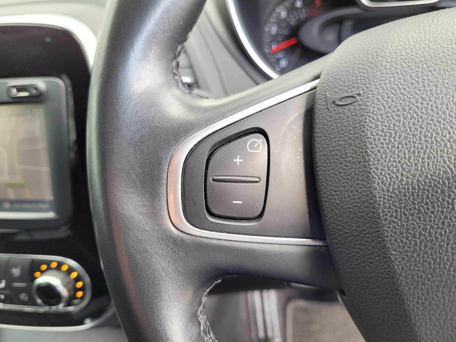 Used Renault Captur 2018 for sale - 78058583: Photo 19