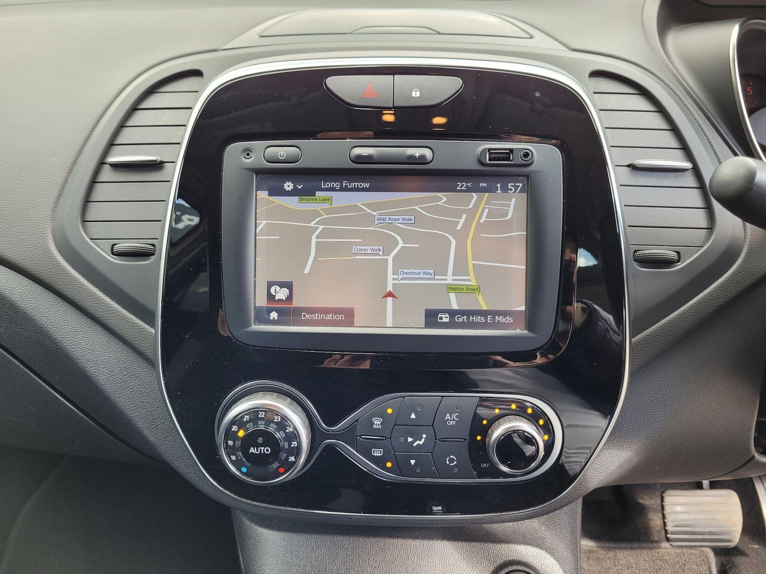 Used Renault Captur 2018 for sale - 78058583: Photo 2