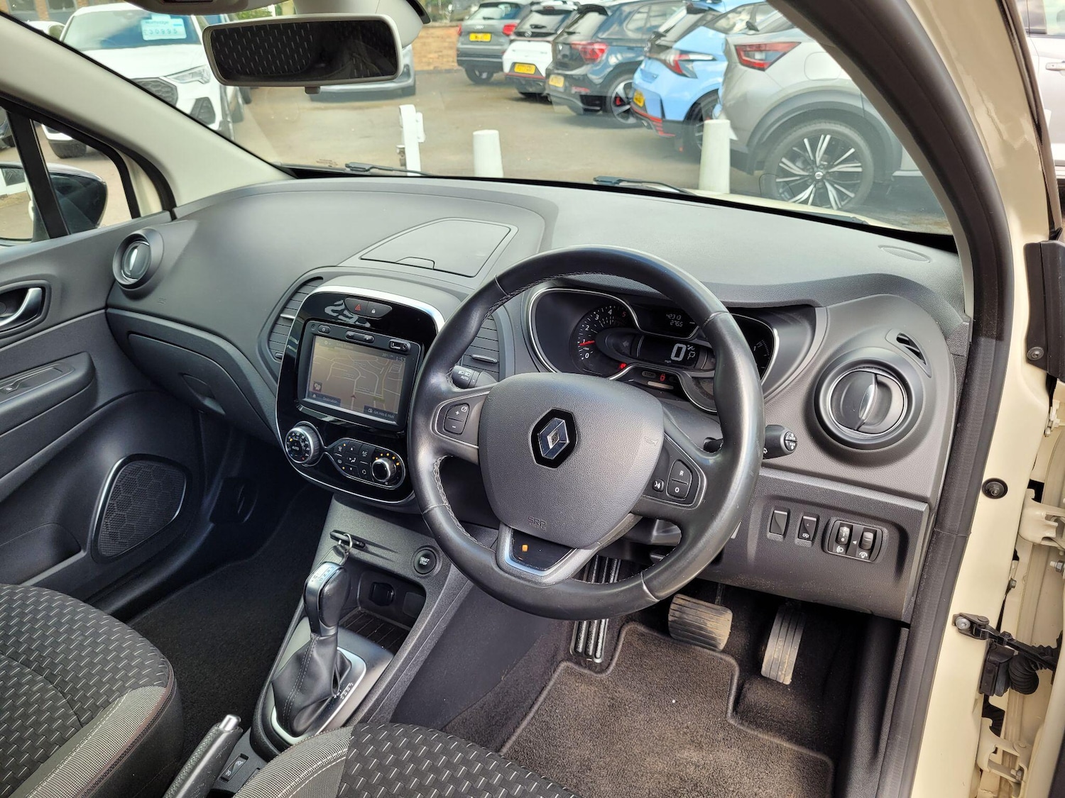 Used Renault Captur 2018 for sale - 78058583: Photo 25