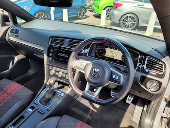 Used Volkswagen Golf 2019 for sale - 75199424: Photo