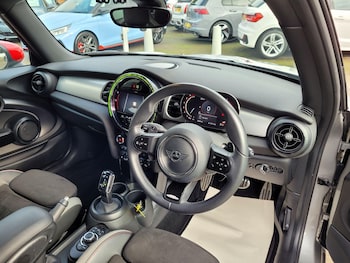 Used MINI Hatch 2023 for sale - 77684391: Photo