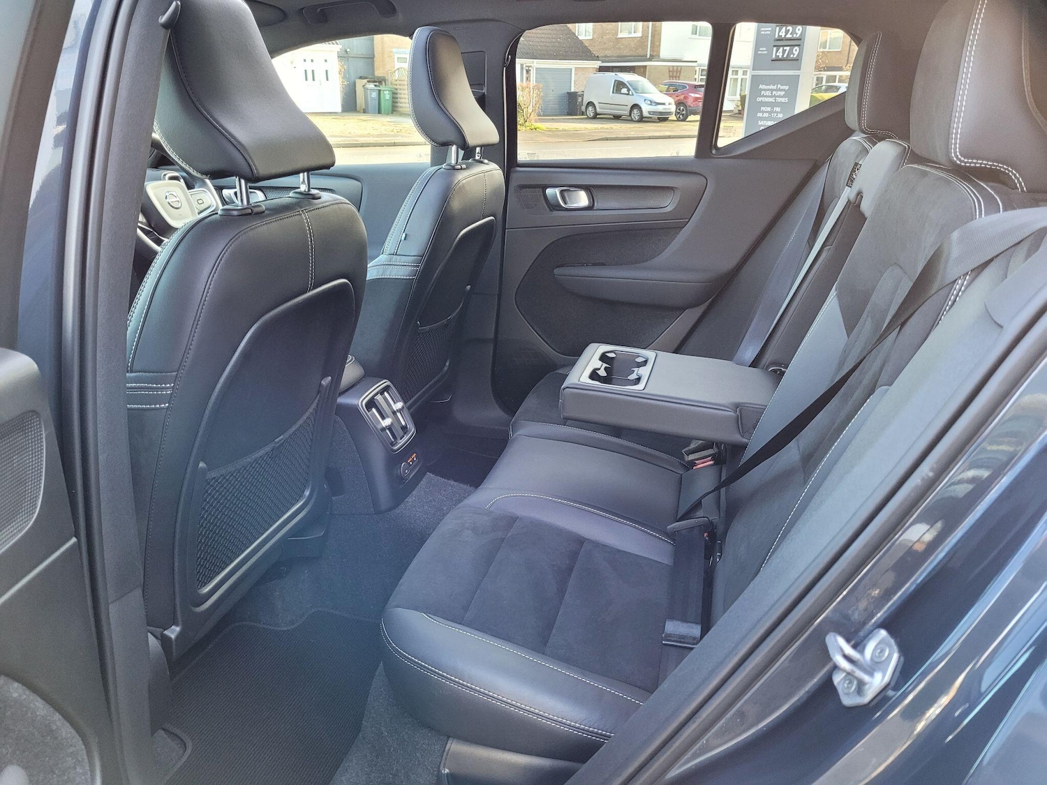 Used Volvo XC40 2021 for sale - 76714422: Photo 32