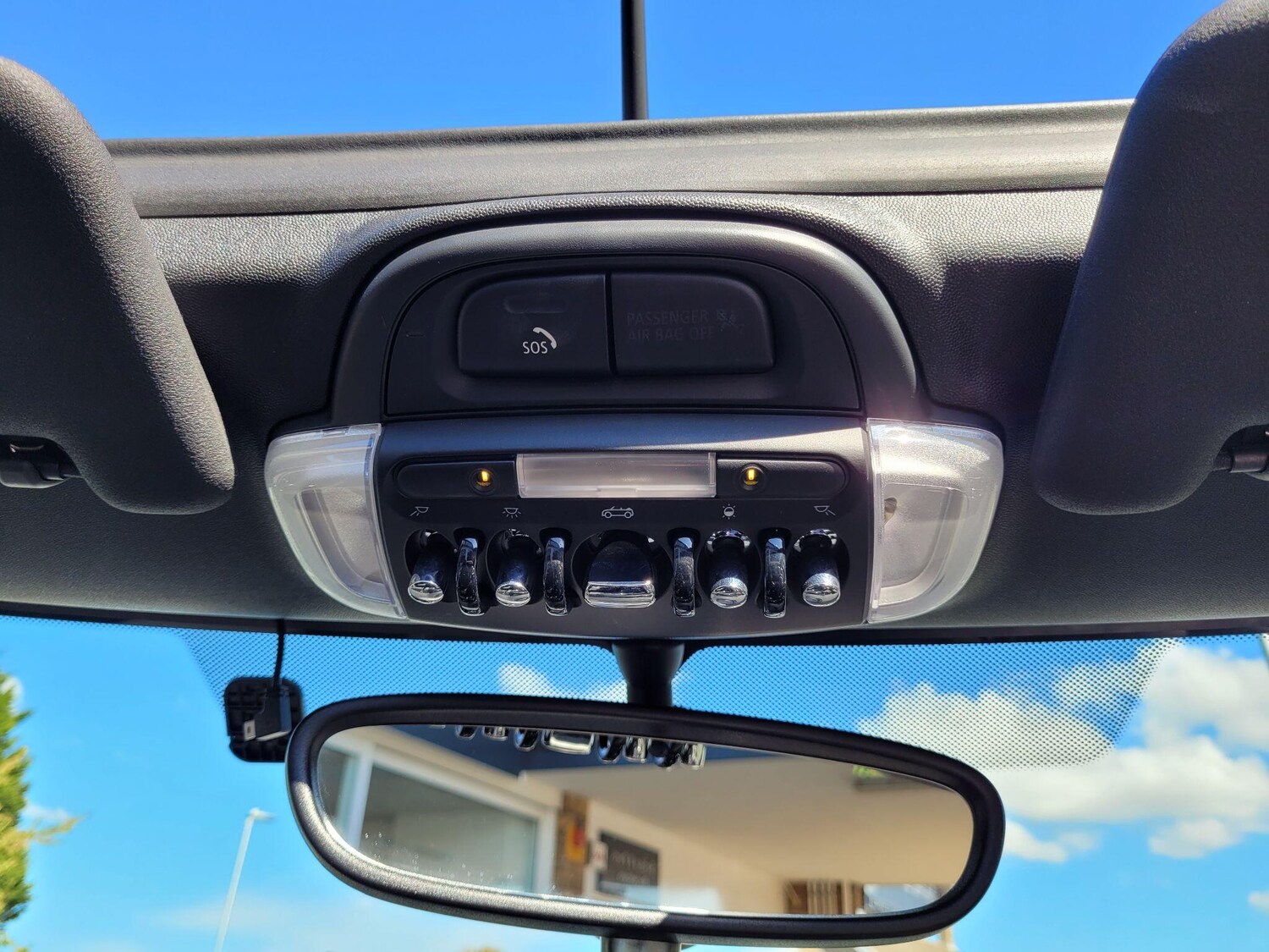 Used MINI Convertible 2018 for sale - 76109130: Photo 31