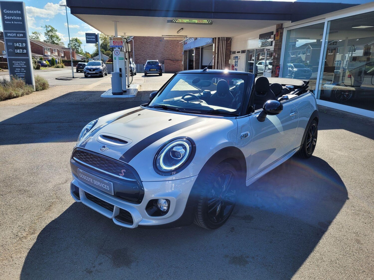Used MINI Convertible 2018 for sale - 76109130: Photo 8