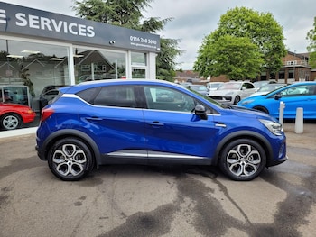 Used Renault Captur 2023 for sale - 78492770: Photo