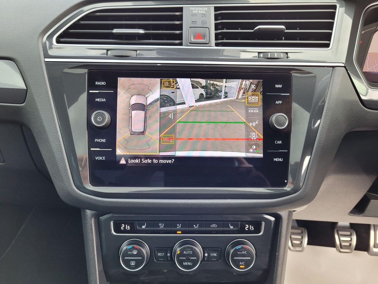 Used Volkswagen Tiguan 2020 for sale - 76136173: Photo 28