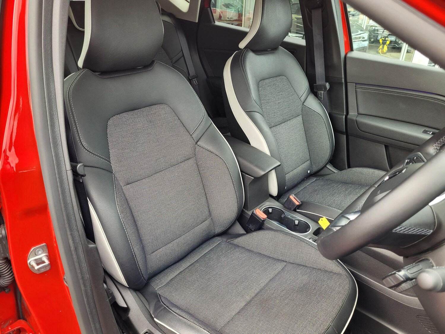 Used Renault Captur 2024 for sale - 76327042: Photo 21