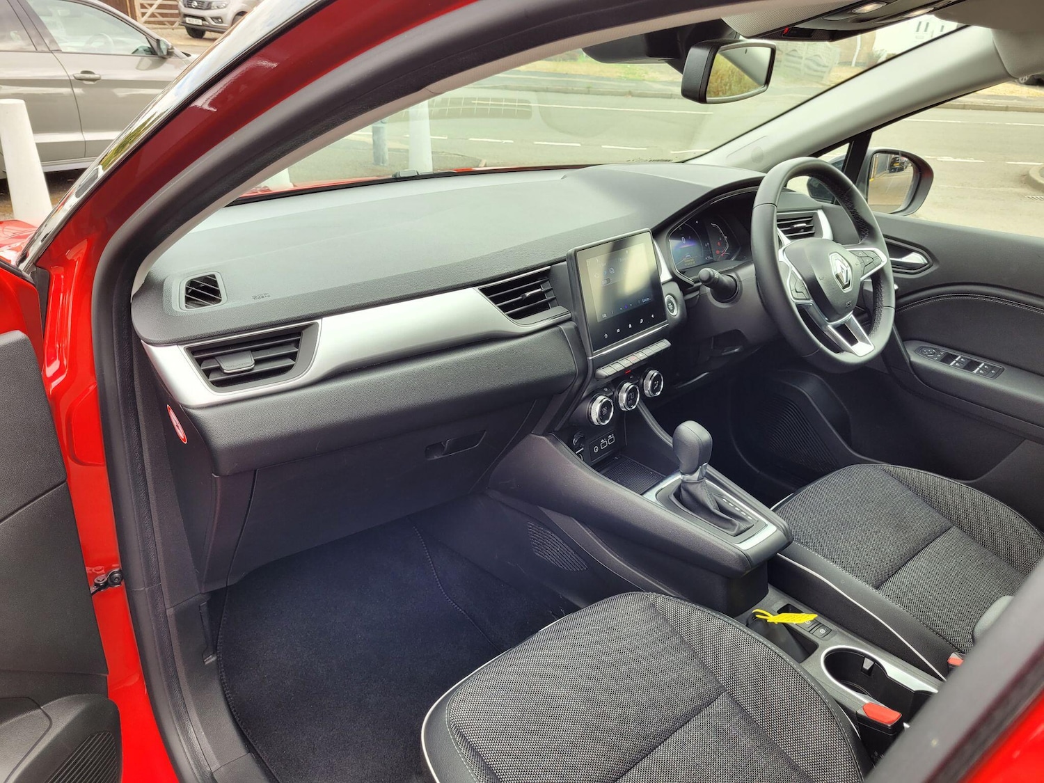 Used Renault Captur 2024 for sale - 76327042: Photo 22