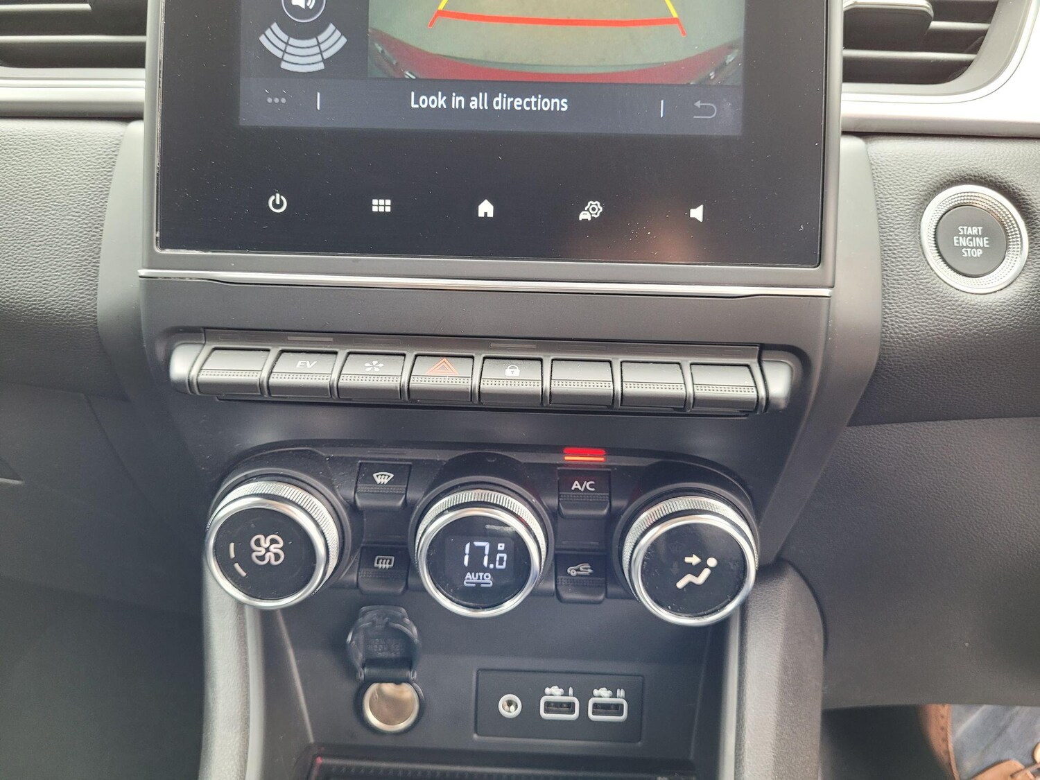 Used Renault Captur 2024 for sale - 76327042: Photo 27