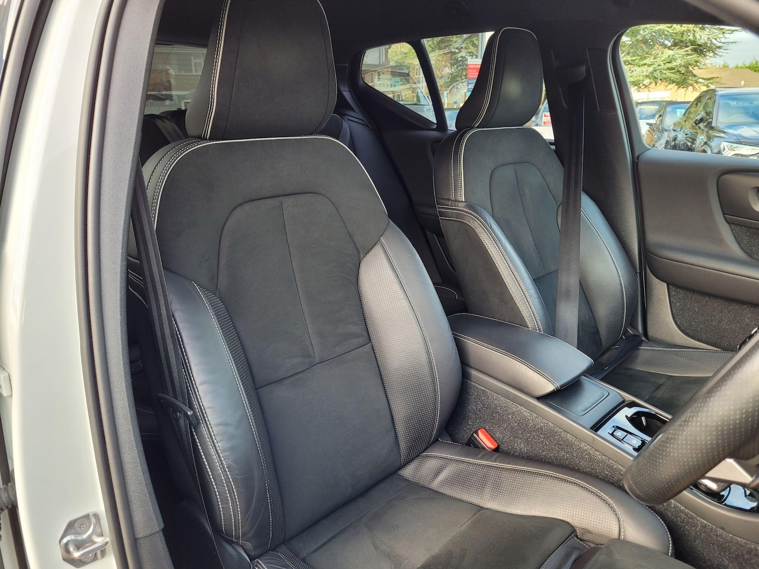 Used Volvo XC40 2020 for sale - 76995262: Photo 11