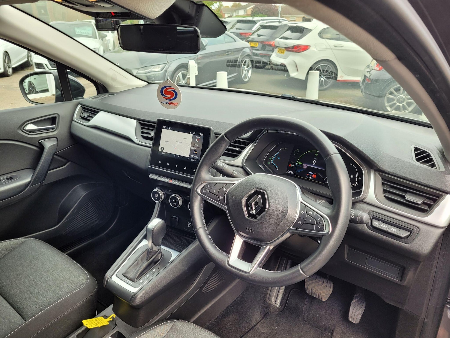 Used Renault Captur 2022 for sale - 76457001: Photo 2