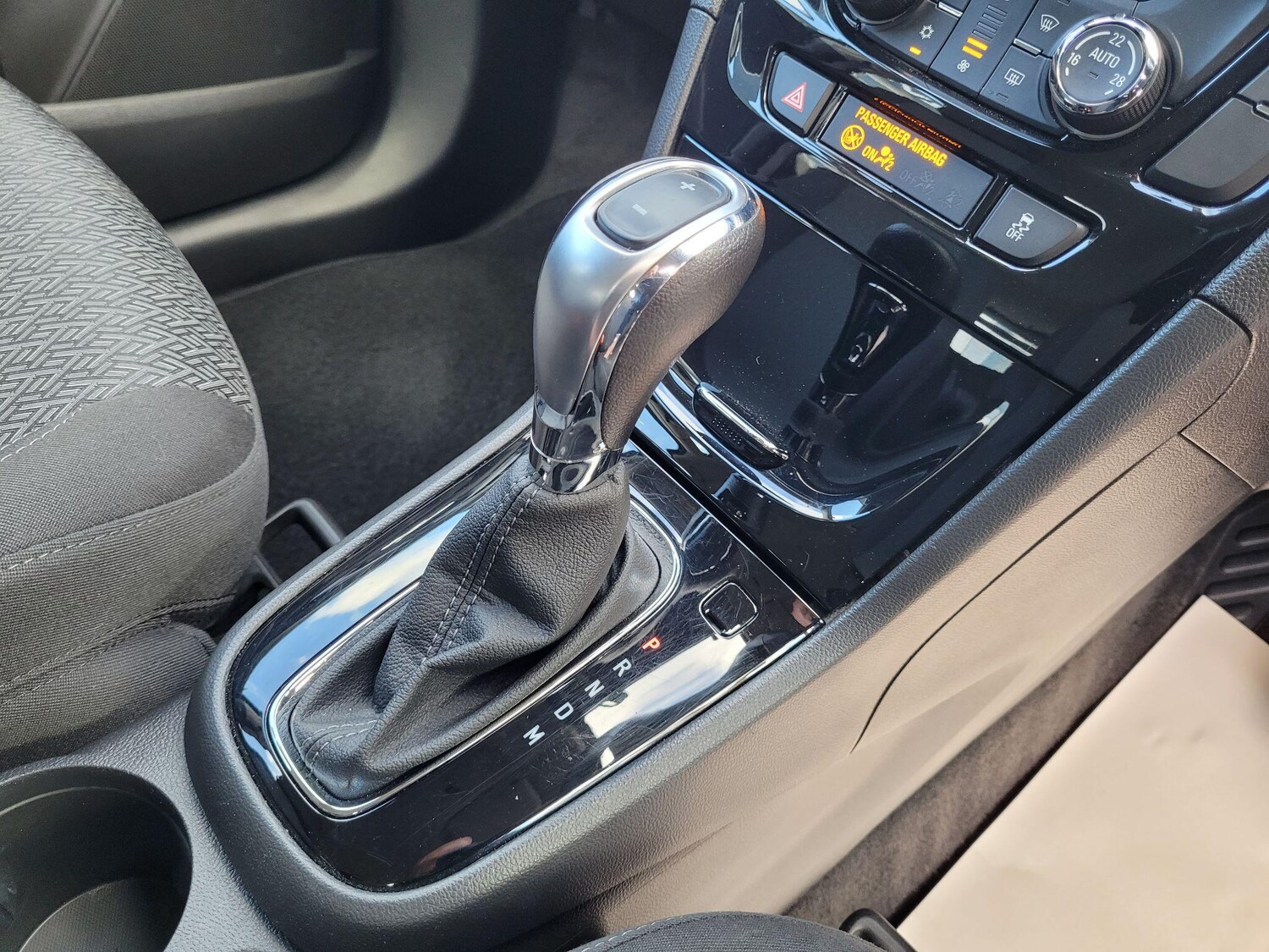 Used Vauxhall Mokka X 2018 for sale - 76151225: Photo 9