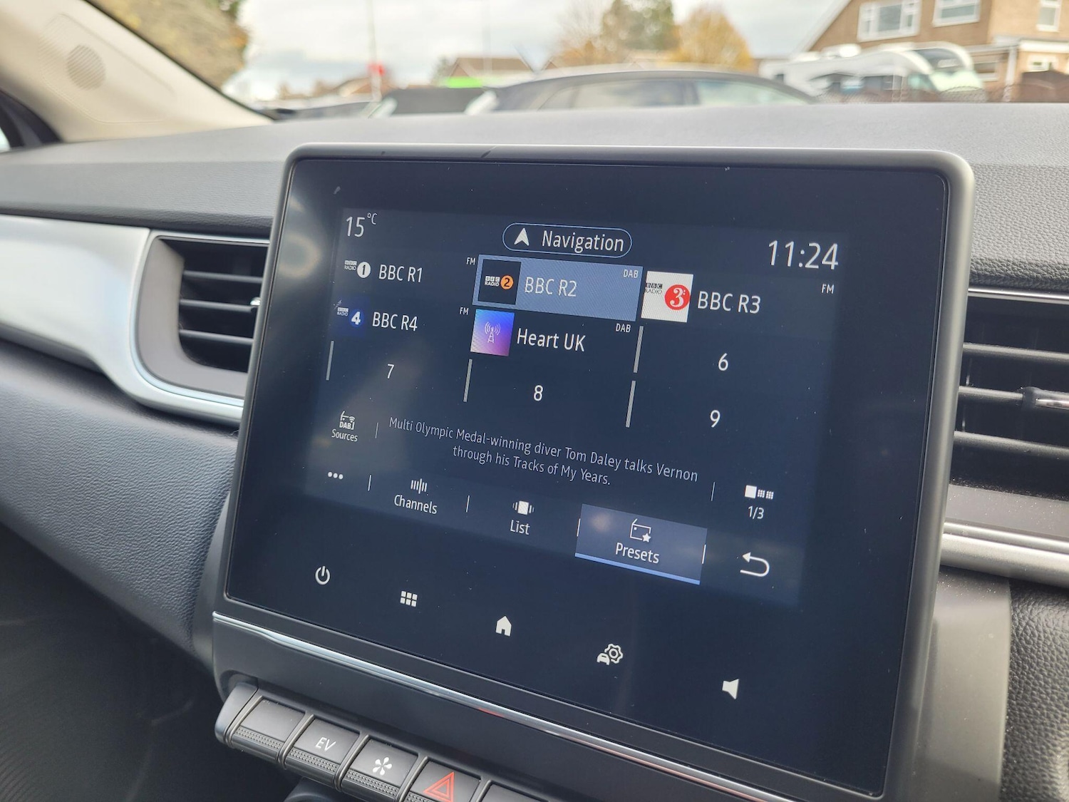 Used Renault Captur 2024 for sale - 76965439: Photo 25