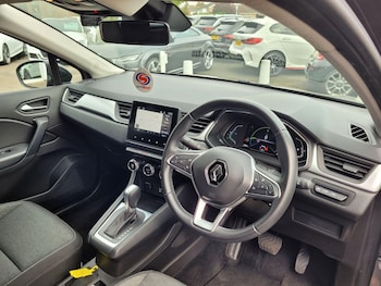 Used Renault Captur 2022 for sale - 76800934: Photo