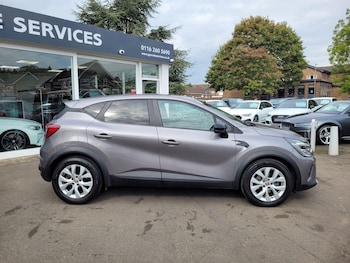 Used Renault Captur 2022 for sale - 76800934: Photo
