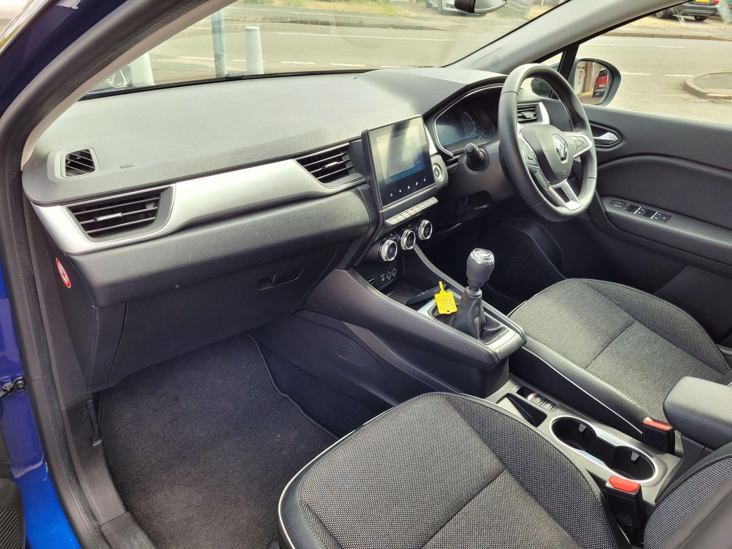 Used Renault Captur 2022 for sale - 76336999: Photo 2