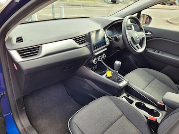 Used Renault Captur 2022 for sale - 76336999: Photo