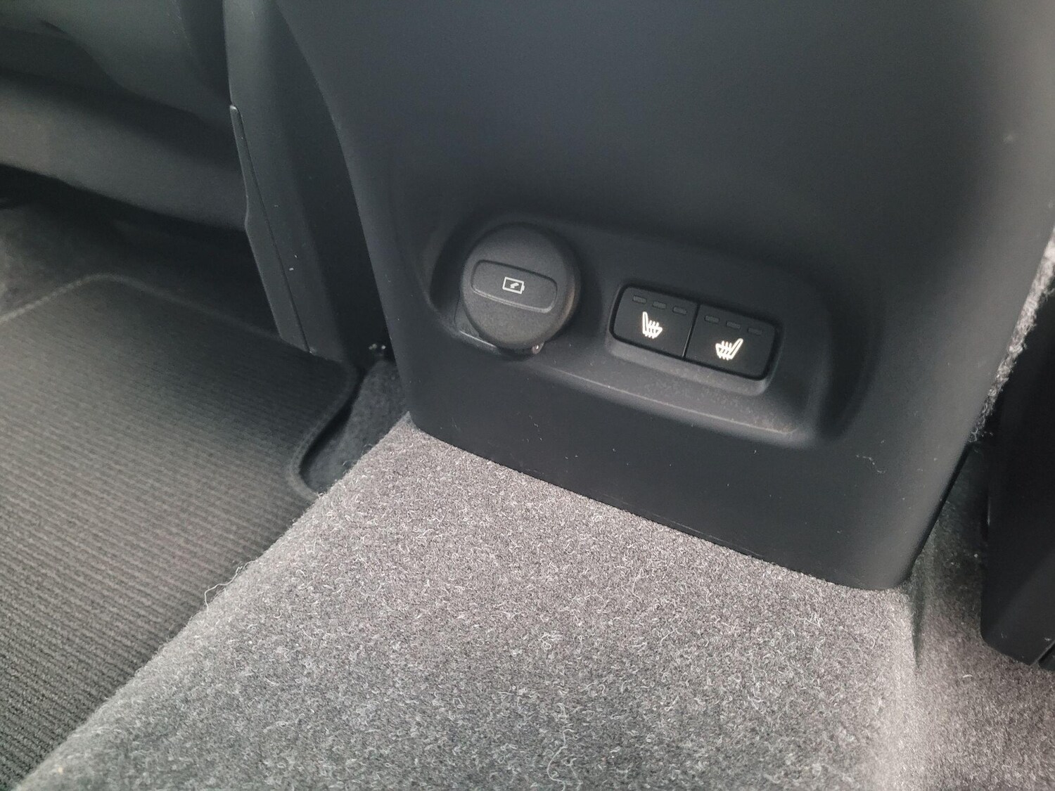 Used Volvo XC40 2022 for sale - 77344651: Photo 27