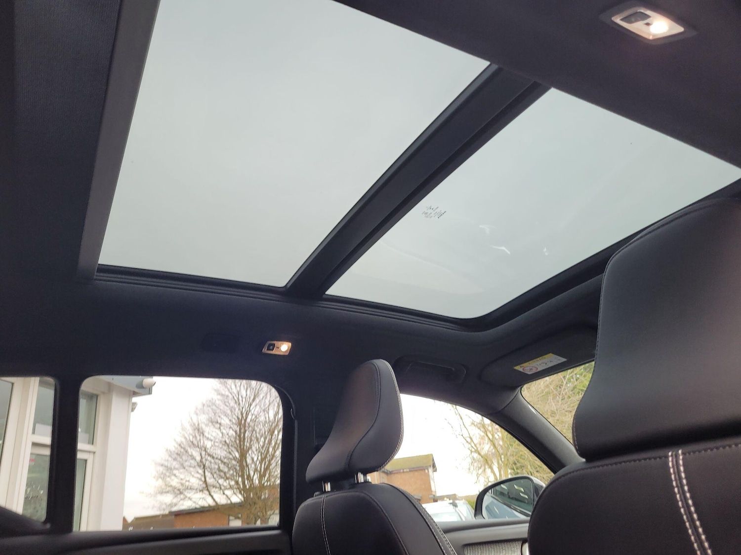 Used Volvo XC40 2022 for sale - 77344651: Photo 3