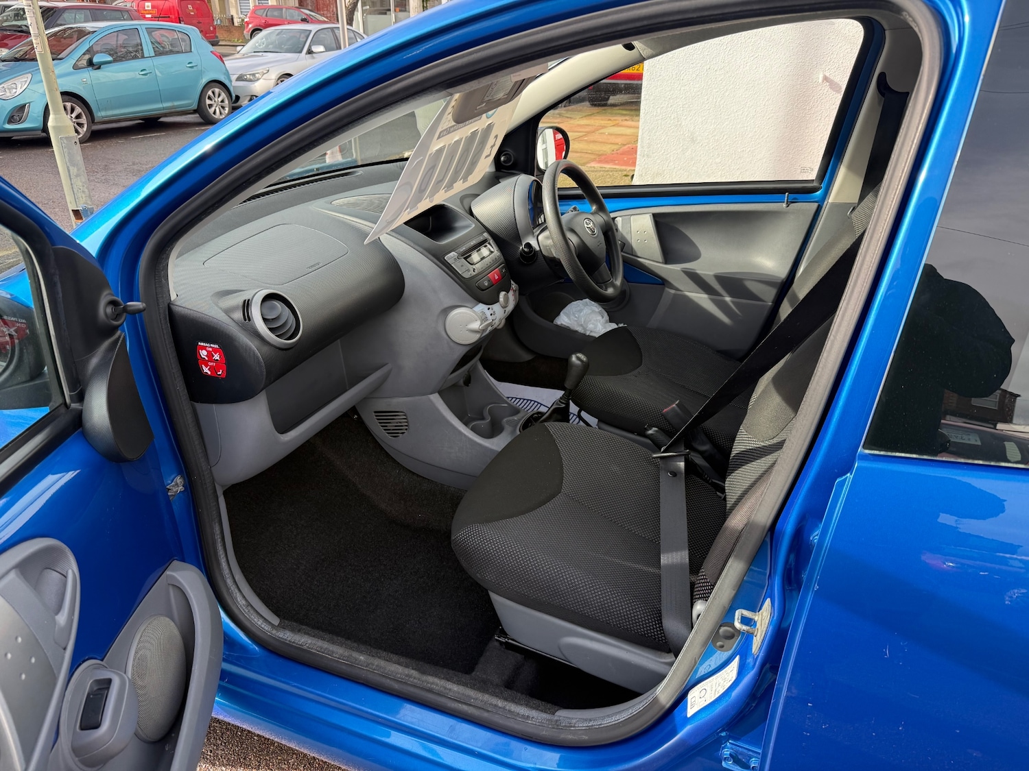 Used Toyota AYGO 2011 for sale - 77629749: Photo 11