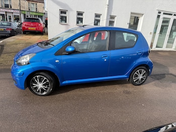 Used Toyota AYGO 2011 for sale - 77629749: Photo