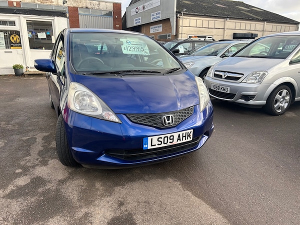 Used Honda Jazz 2009 for sale - 73217250: Photo 2