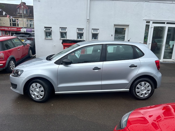 Used Volkswagen Polo 2010 for sale - 72424840: Photo 3
