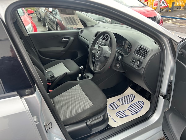 Used Volkswagen Polo 2010 for sale - 72424840: Photo 6