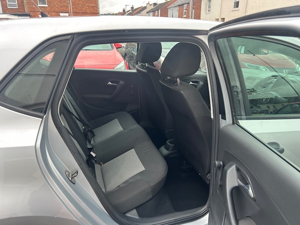 Used Volkswagen Polo 2010 for sale - 72424840: Photo 7