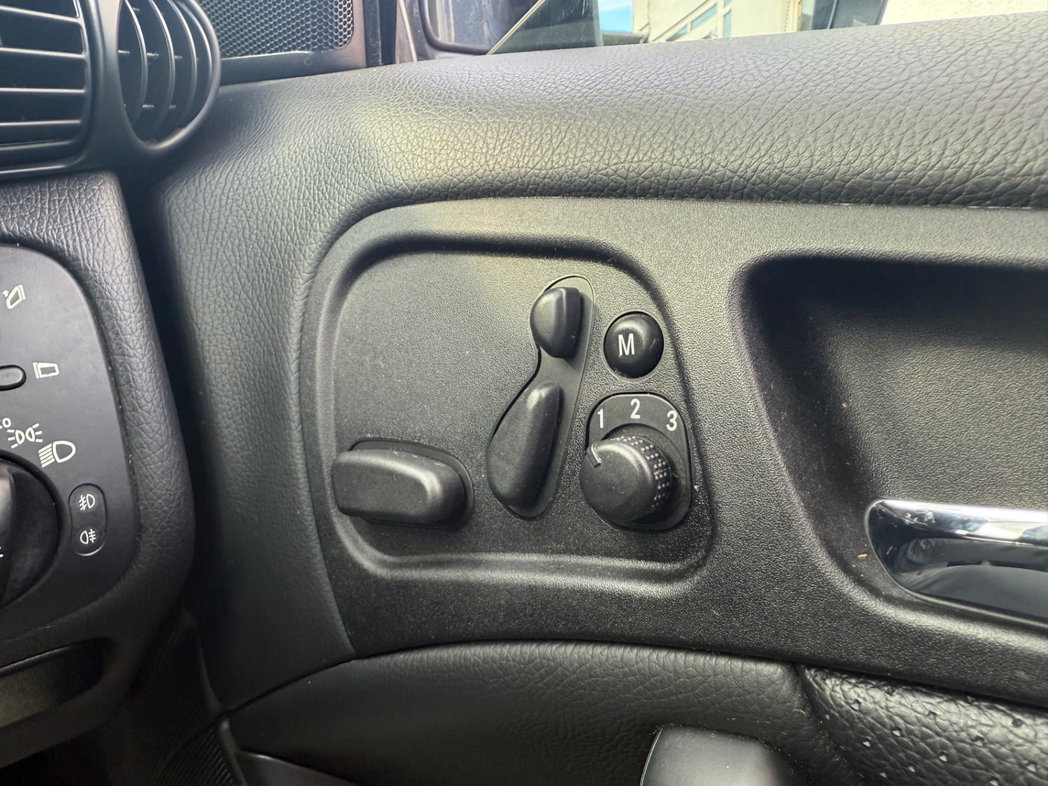 Used Mercedes-Benz CLC Class 2009 for sale - 76352566: Photo 16