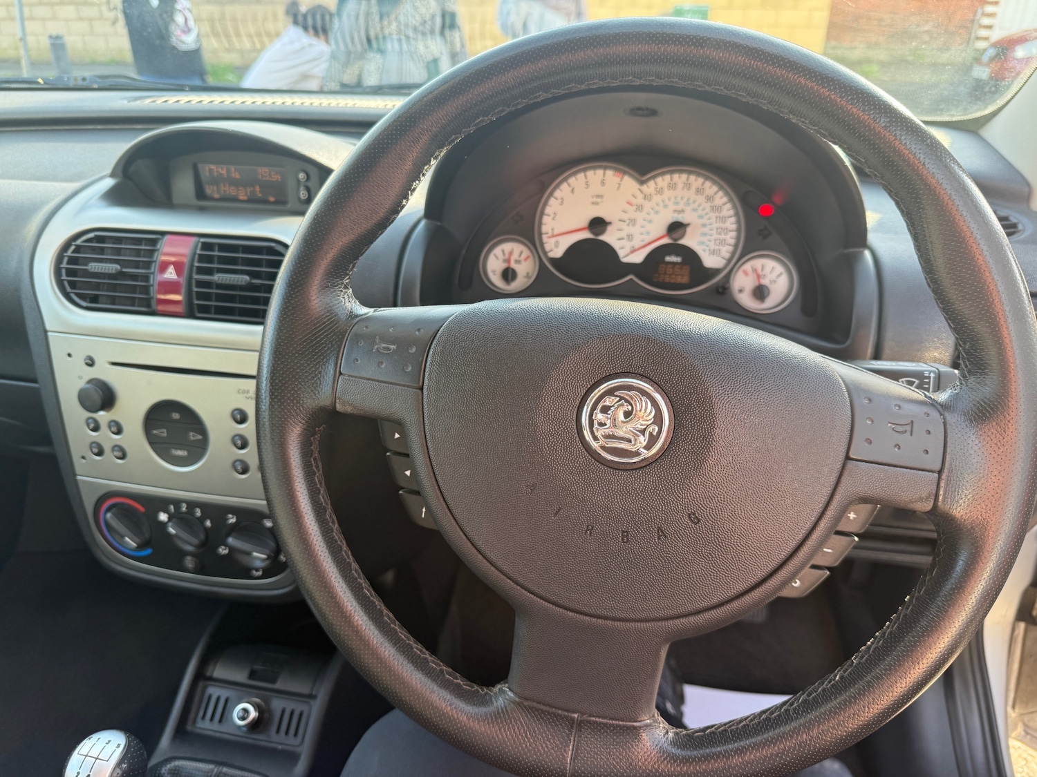 Used Vauxhall Corsa 2002 for sale - 78155755: Photo 11