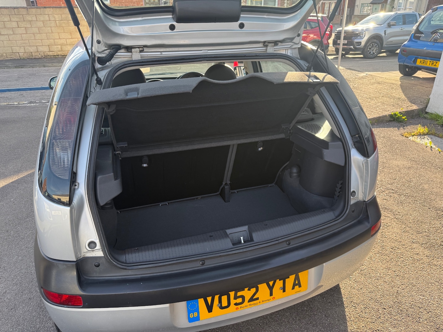 Used Vauxhall Corsa 2002 for sale - 78155755: Photo 8