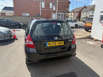 Used Honda Jazz 2006 for sale - 75690518: Photo