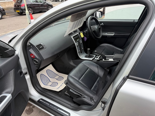 Used Volvo V50 2010 for sale - 74770045: Photo 11