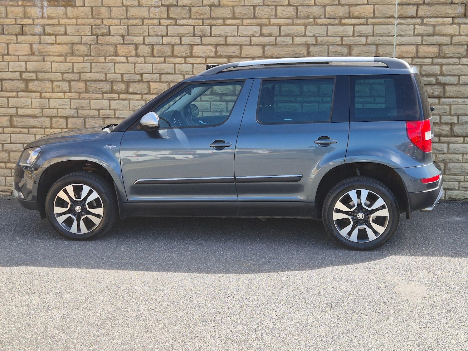 Used Skoda Yeti 2015 for sale - 78184799: Photo 25