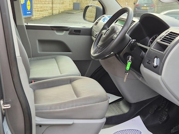 Used Volkswagen Transporter 2015 for sale - 77555044: Photo