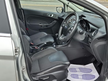 Used Ford Fiesta 2014 for sale - 76608896: Photo