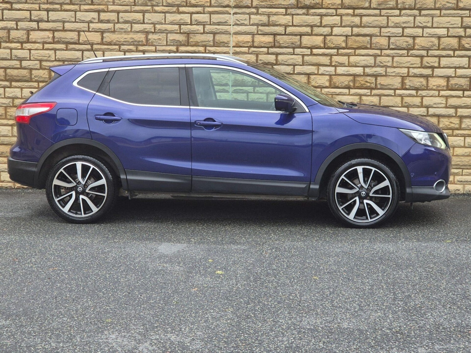 Used Nissan Qashqai 2017 for sale - 76608902: Photo 13