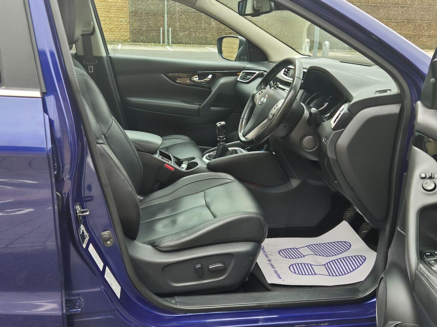 Used Nissan Qashqai 2017 for sale - 76608902: Photo 2