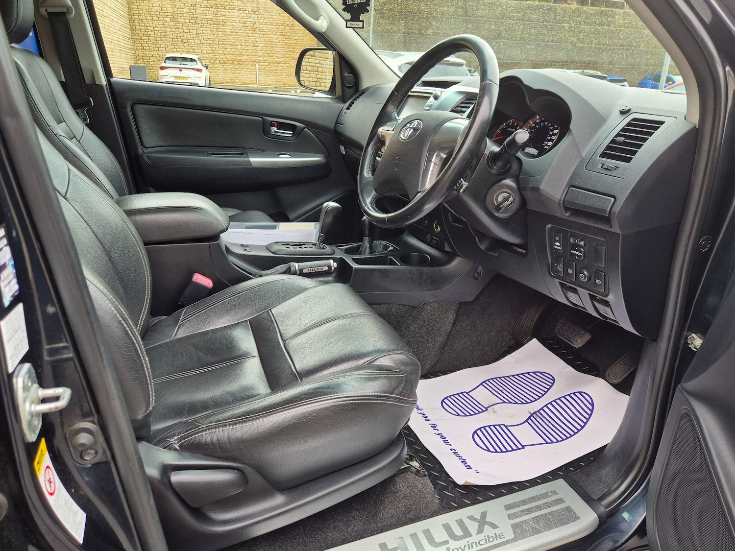 Used Toyota Hilux 2014 for sale - 78100139: Photo 2