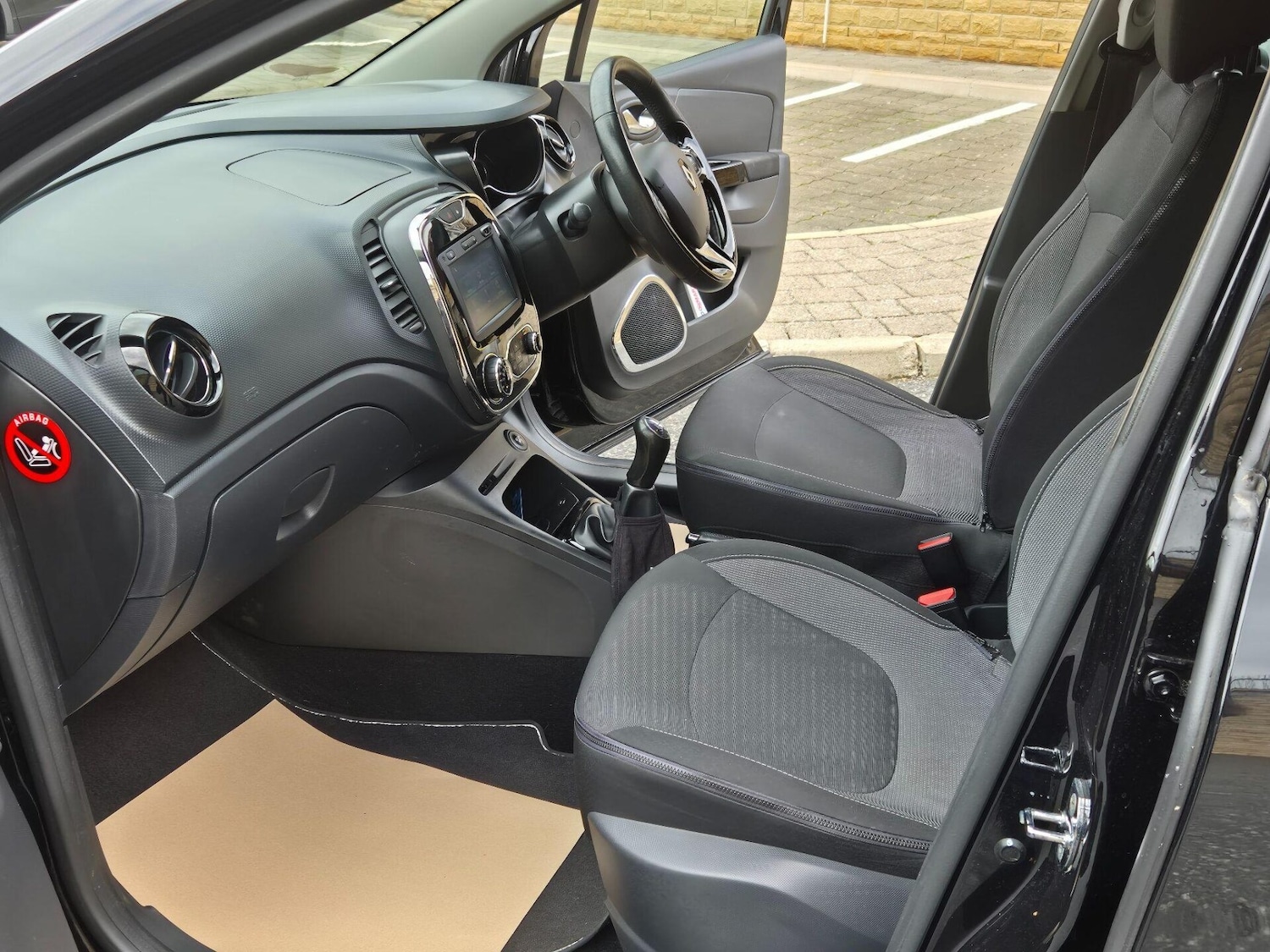 Used Renault Captur 2015 for sale - 76608914: Photo 18