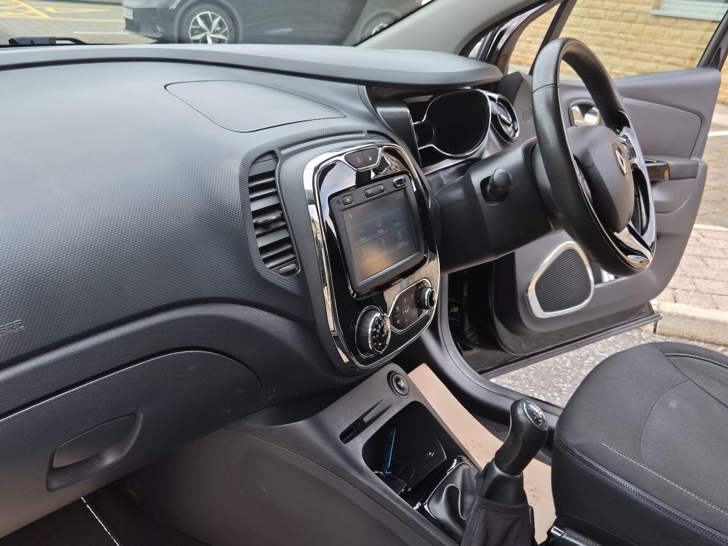 Used Renault Captur 2015 for sale - 76608914: Photo 22