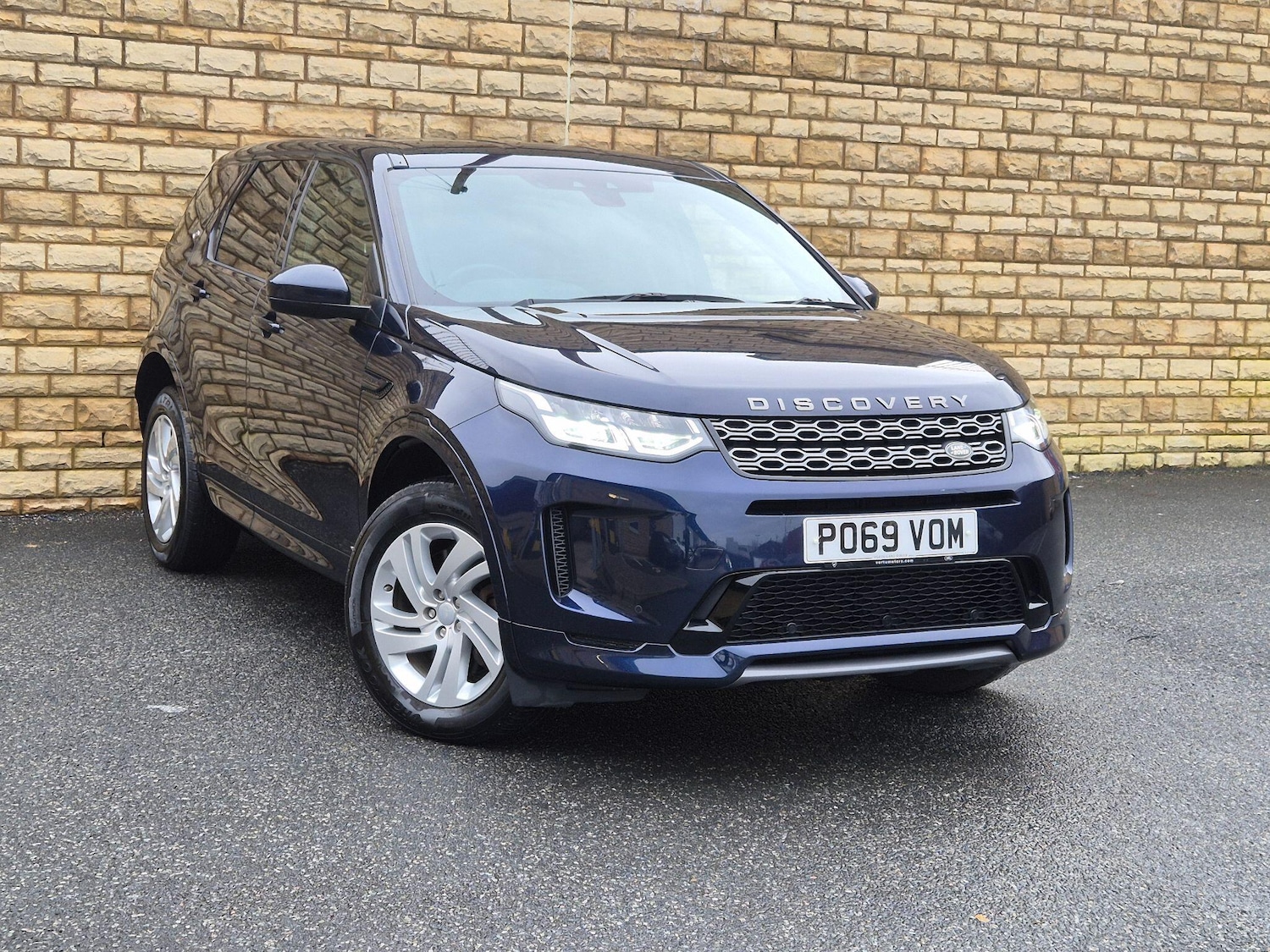 Used Land Rover Discovery Sport 2019 for sale - 78127393: Photo 1