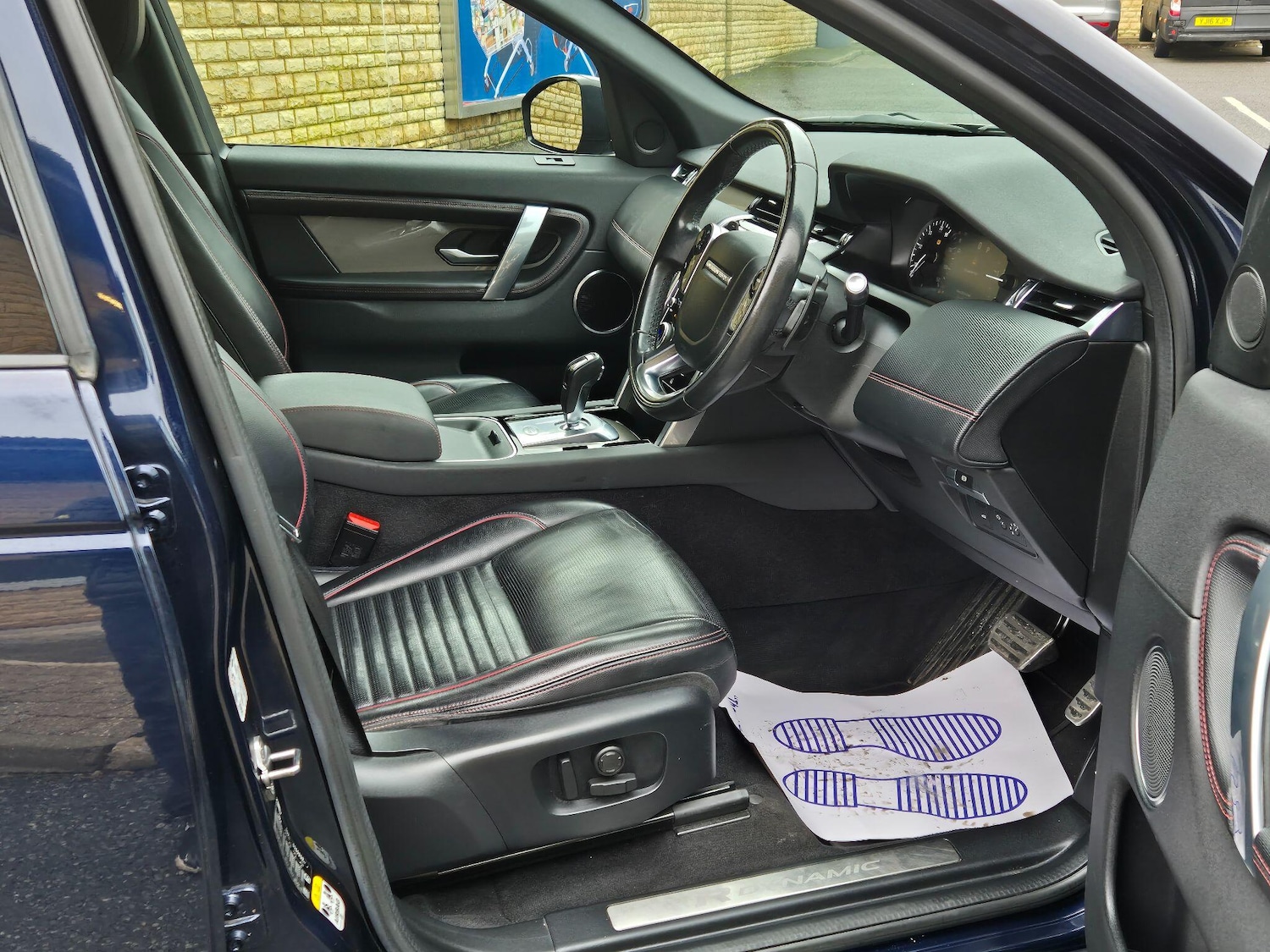 Used Land Rover Discovery Sport 2019 for sale - 78127393: Photo 2