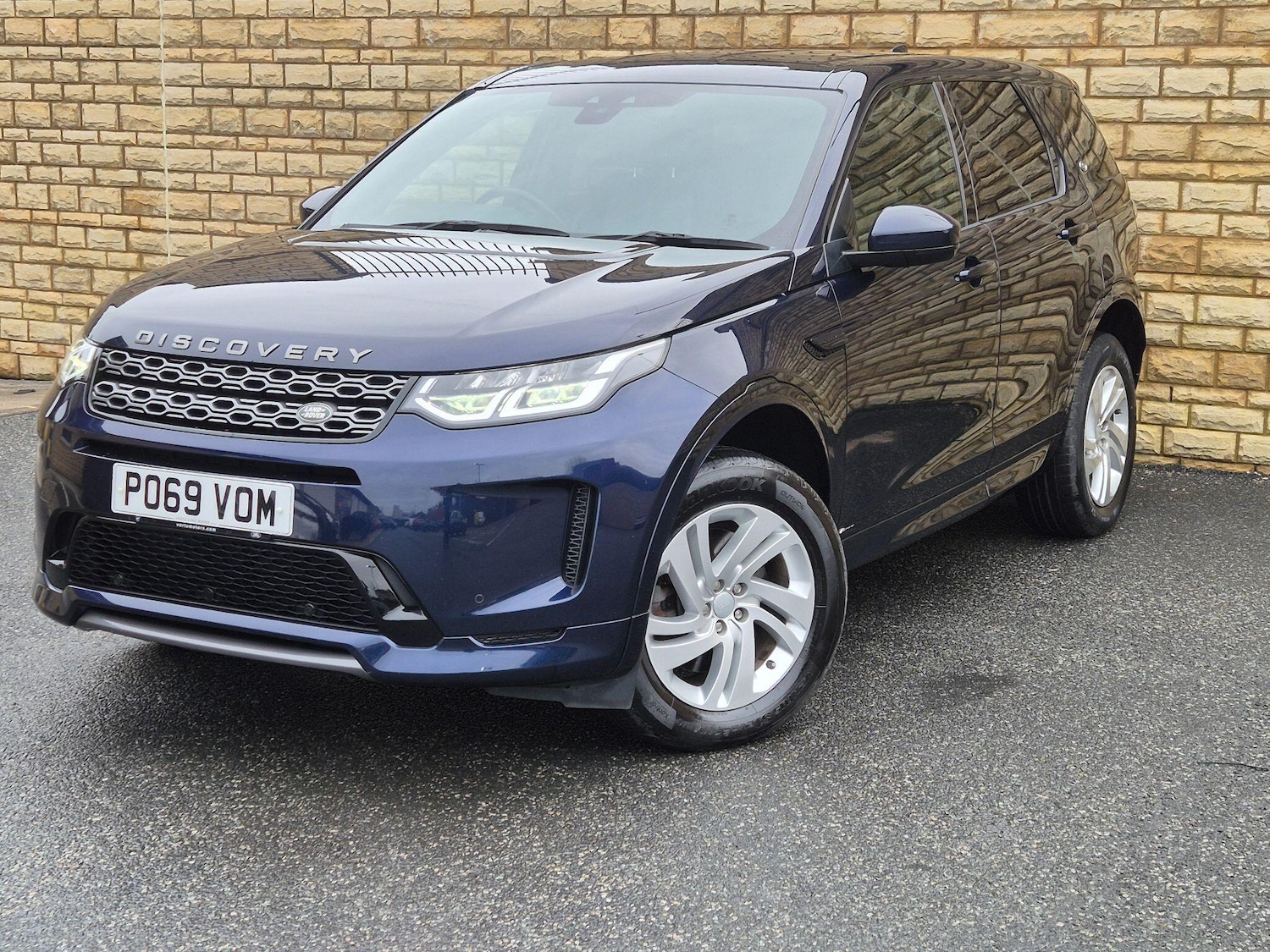 Used Land Rover Discovery Sport 2019 for sale - 78127393: Photo 3