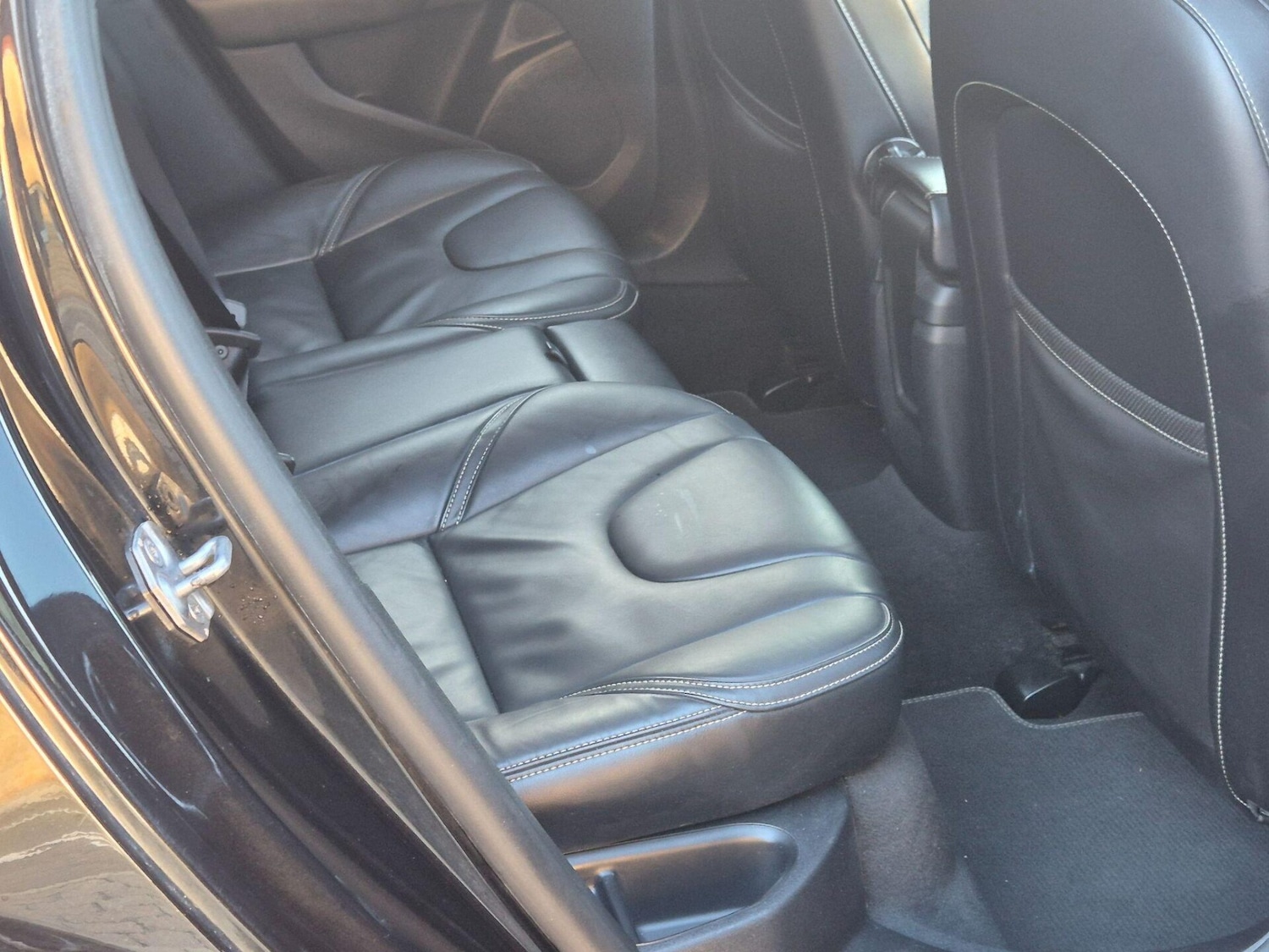 Used Volvo V40 2017 for sale - 76719458: Photo 10