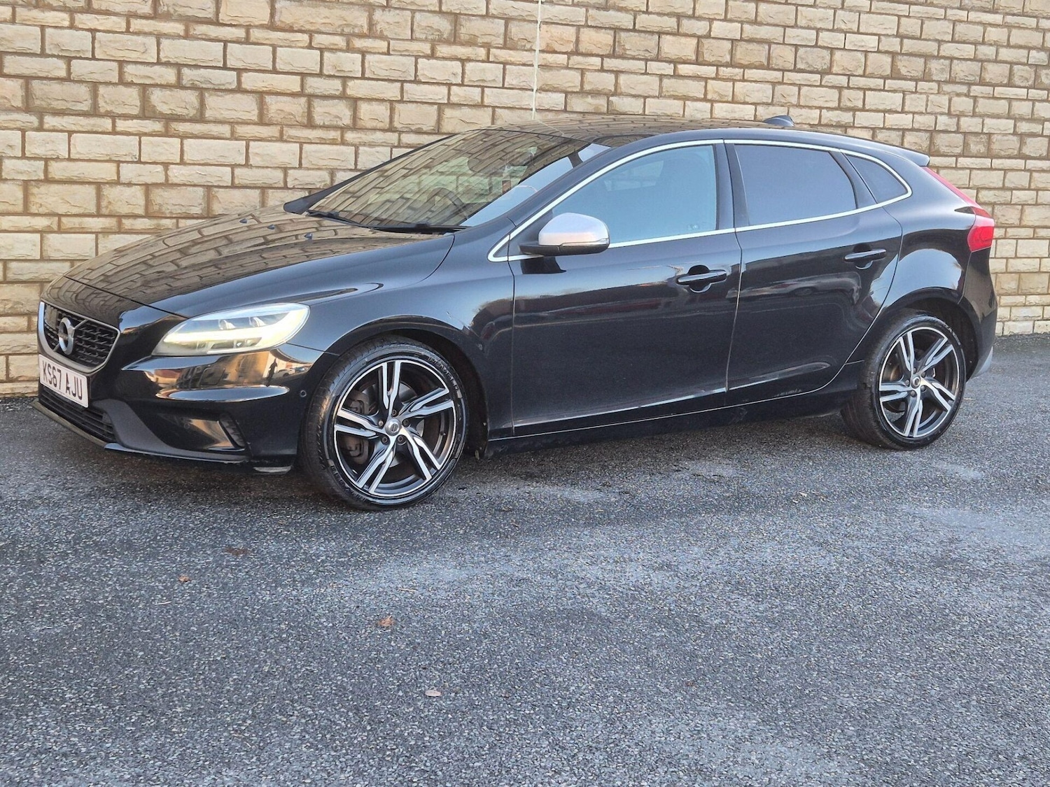 Used Volvo V40 2017 for sale - 76719458: Photo 30